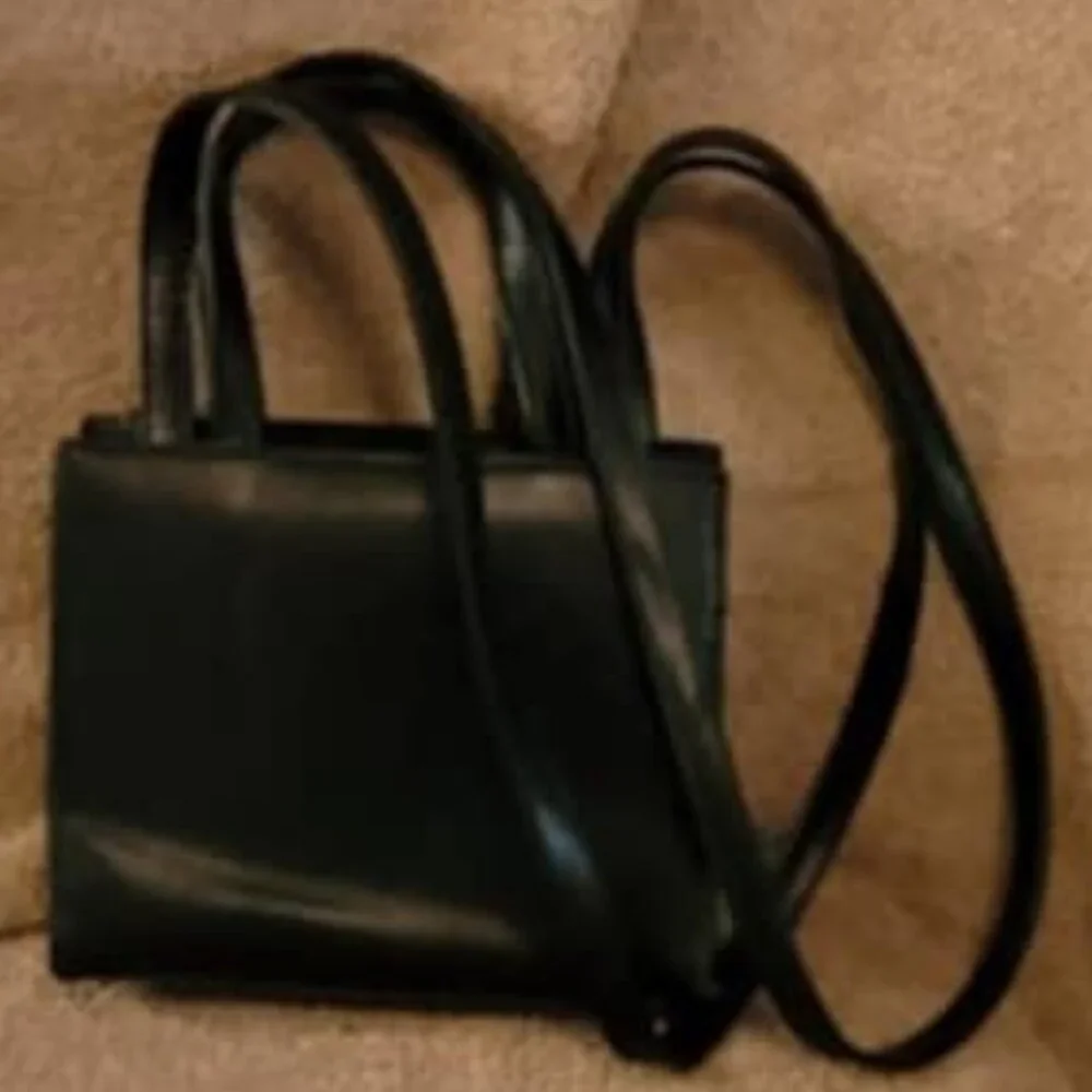 The Tote Bag - Picture 3 of 5